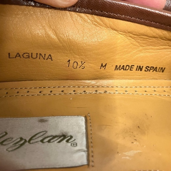 Mezlan Men’s Dress Shoes Tassels Slip-On Leather Loafers Size 10.5 - Picture 9 of 11